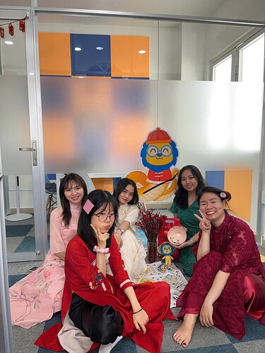 Tet at School